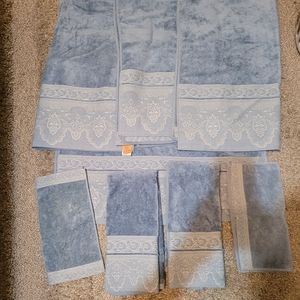 Set of 8-TOWELS  Blue with white design by Boutique Besana. NWT